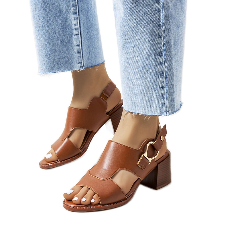 Smeđe sandale na Lamia stupu smeđa