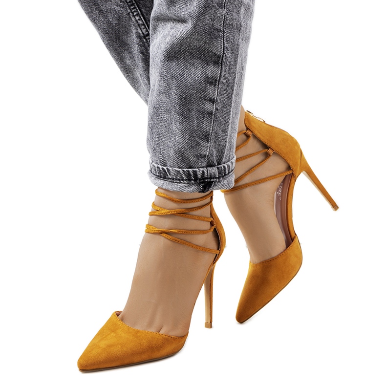 Smeđe kožne štikle s Glover remenom smeđa