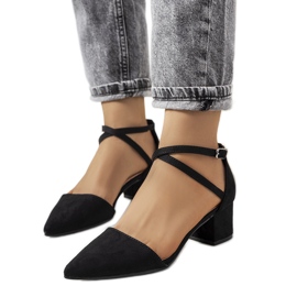 Crne pumpice na Hyde postu crna