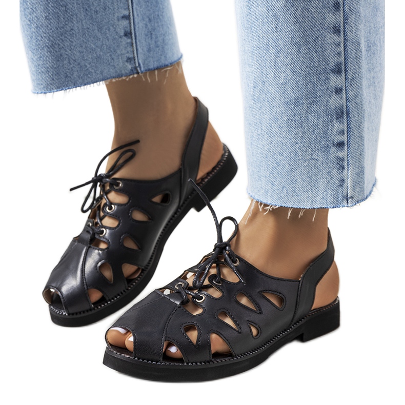 Crne Vlis vezane sandale crno