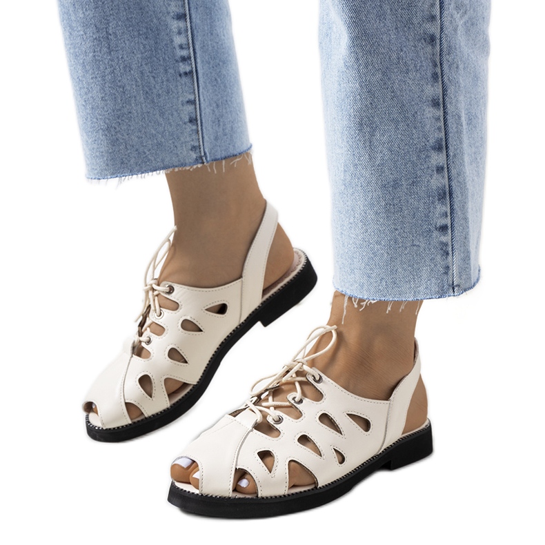 Bež Vlis vezane sandale