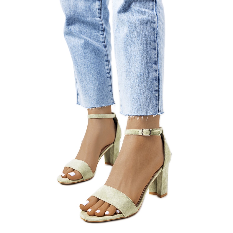 Zelene sandale na Karella stupu zelena