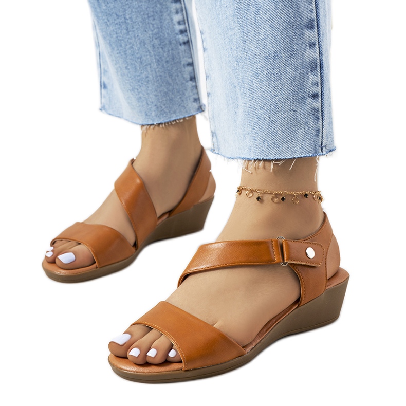 Smeđe sandale na klin iz Souttara smeđa