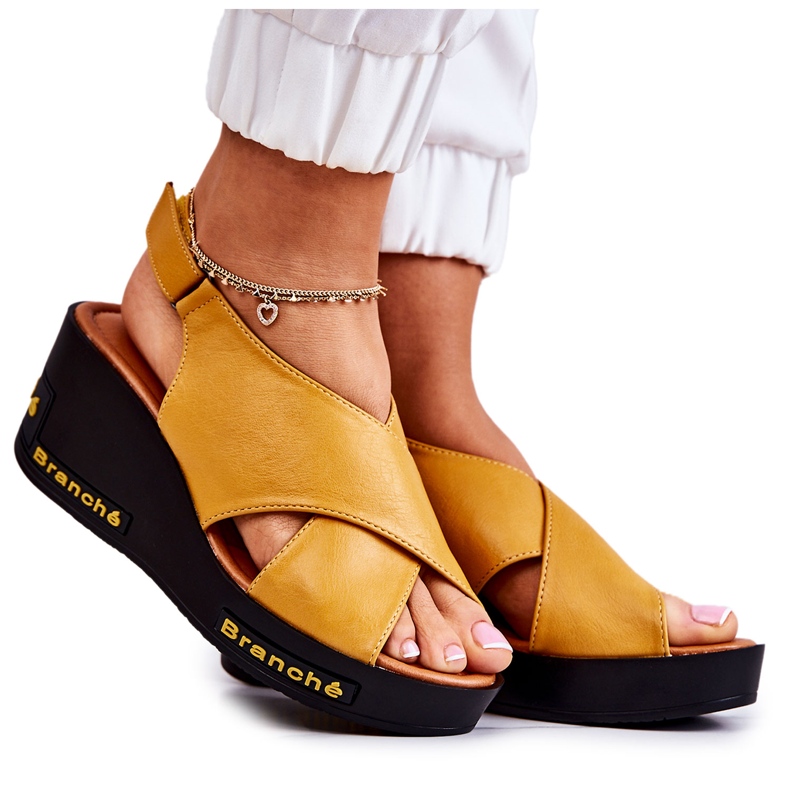 Vinceza Ženske sandale s čičak žutom Amaze žuta boja