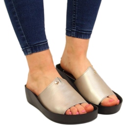 Kožne papuče na platformi Filippo W PAW199B zlatne zlatni