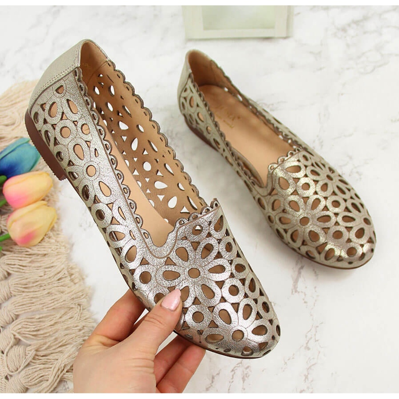Ženske zlatne ažurne kožne cipele Juma