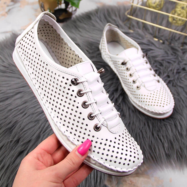 Bijele ženske cipele Artiker ažurne kože