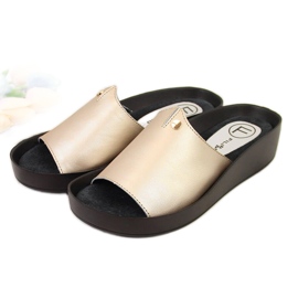 Ženske zlatne kožne papuče na platformi Filippo zlatni