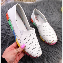 Udobne ženske cipele od kože Artiker bijele boje