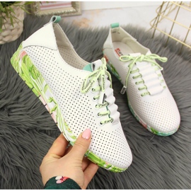 Ženske bijele kožne ažurne cipele na klin Artiker