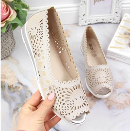 Ženske cipele Jezzi ažurnog, otvorenog vrha, bež boje