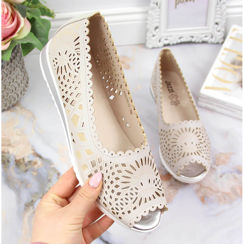 Ženske cipele Jezzi ažurnog, otvorenog vrha, bež boje