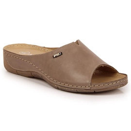 Ženske kožne papuče na bež Helios 105 klin