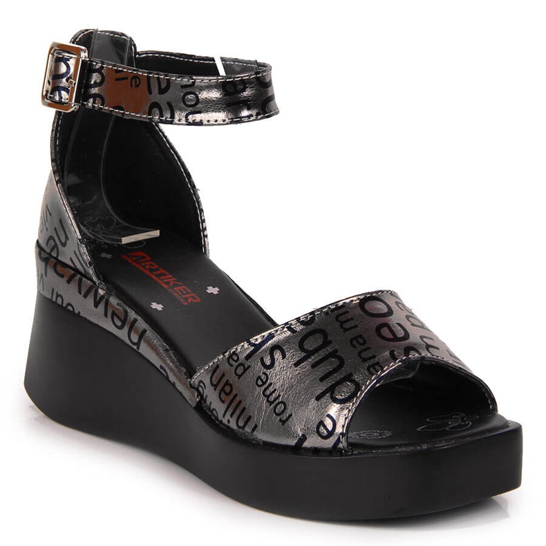 Ženske kožne sandale s metalik Artiker klin srebro siva