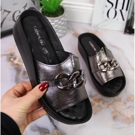 Ženske kožne papuče sa lancem srebrne T.Sokolski