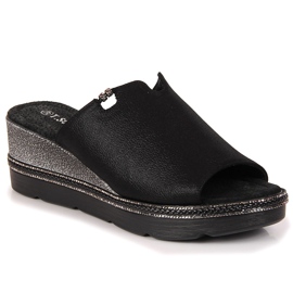 Ženske crne papuče na klin T.Sokolski crno