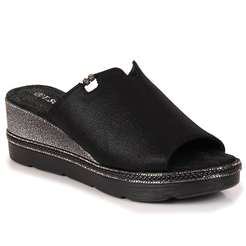 Ženske crne papuče na klin T.Sokolski crno