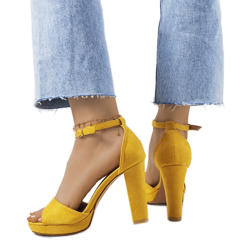 Žute sandale na stupu Saldana žuta boja
