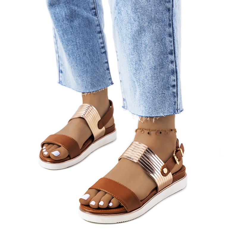 Smeđe sandale s metalik Larochelle umetkom smeđa zlatna