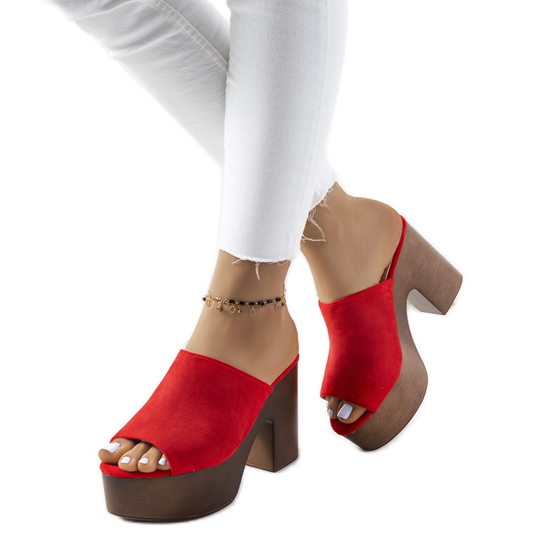 Crvene japanke na platformi Klaren crvena