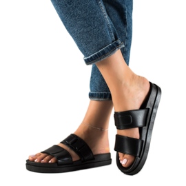 SHELOVET Crne papuče s kopčom crna