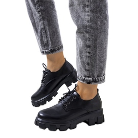 Crne cipele na traktorskom potplatu Chedi crna