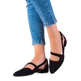 T.Sokolski Crne balerinke s izrezom crna