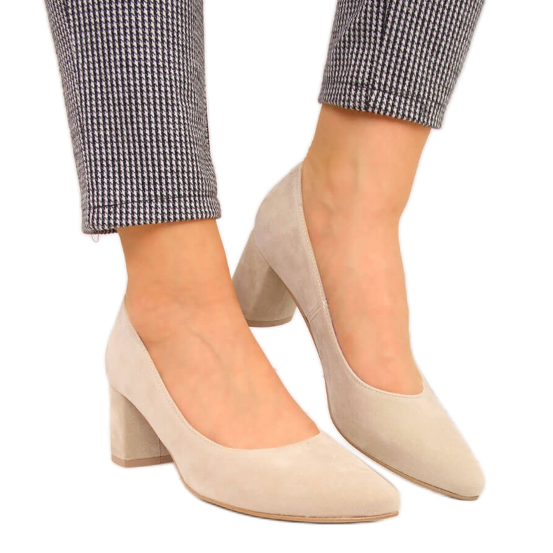 Pumpe na stupu, bež Juma antilop