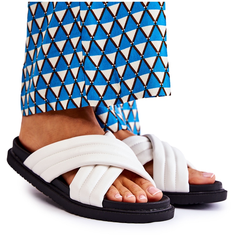 Klasične ženske bijele kožne papuče Daron bijela