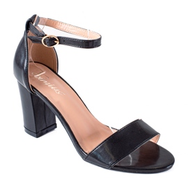 SHELOVET Crne sandale na šanku crna