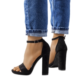 Crne sandale na Karidinom stupu crna