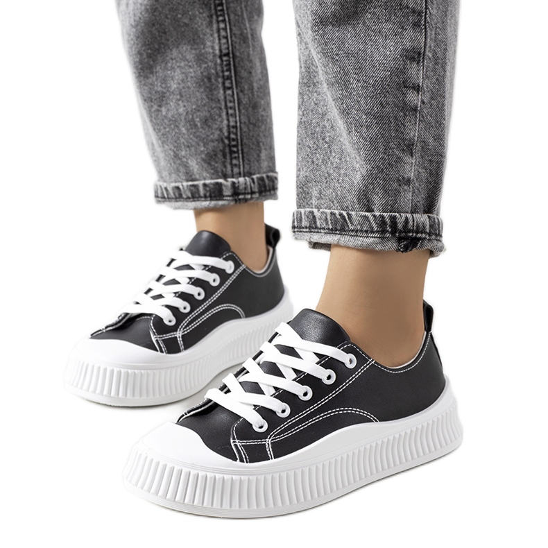 Crne tenisice na platformi Zorgan crno