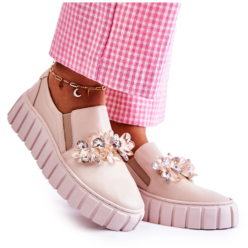 PA2 Ženske kožne natikače s bež Mirana ukrasom