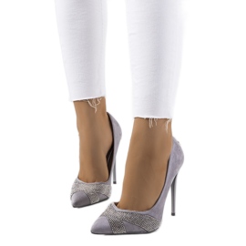 Stevenove sive štikle siva