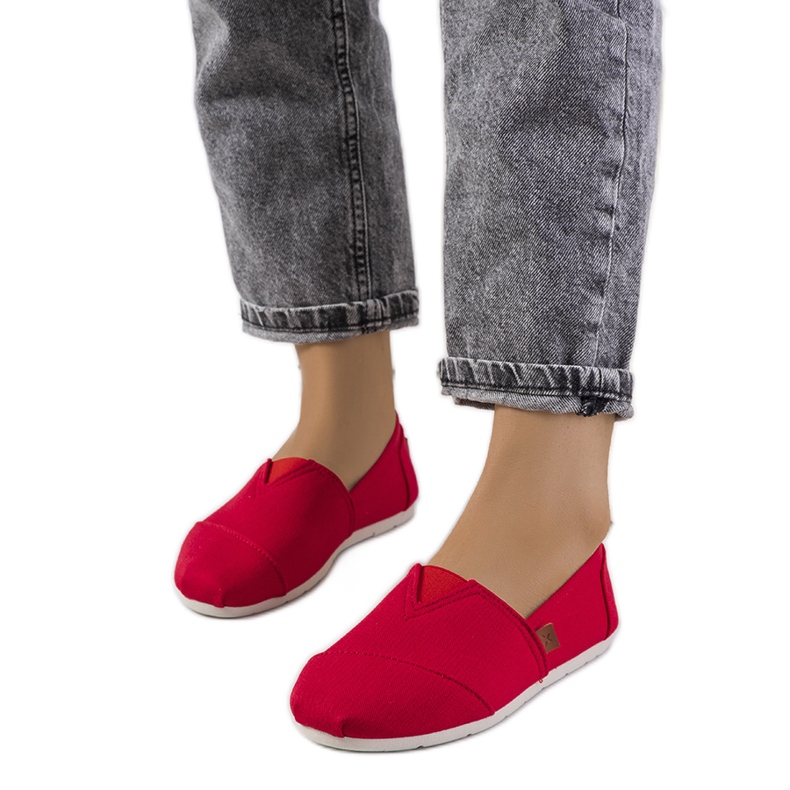 Crvene Basser tenisice crvena