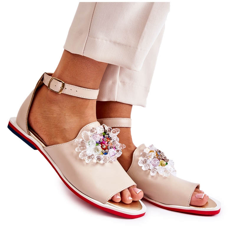 PA2 Ženske kožne sandale s bež Nevassa ukrasom