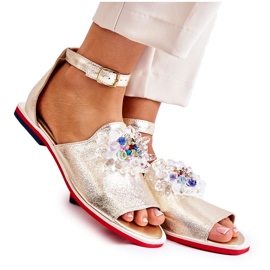 PA2 Ženske kožne sandale sa zlatnim Nevassa ukrasom