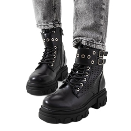 Crne gležnjače s trapper potplatom iz Rubea crna