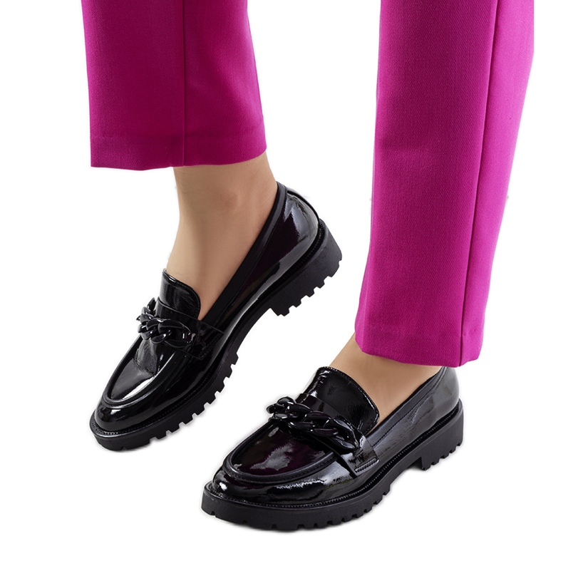 Crne lakirane cipele iz Zezaga crno