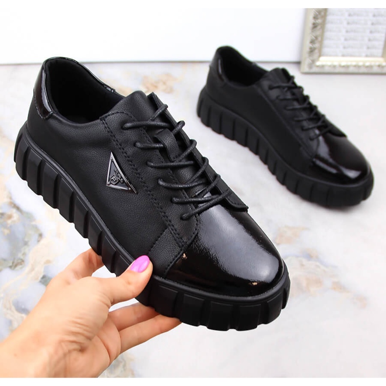 Kožne cipele Žene čipke -Up crni filippo lakirani crno