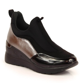 Ženske brogues na wedge pete eVento crna