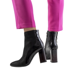 Crne čizme na Leonar stupu crna