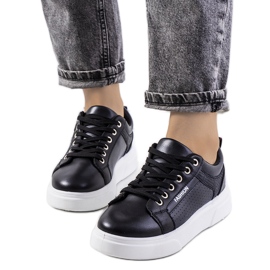 Crne tenisice na debelom Louisiana potplatu crna