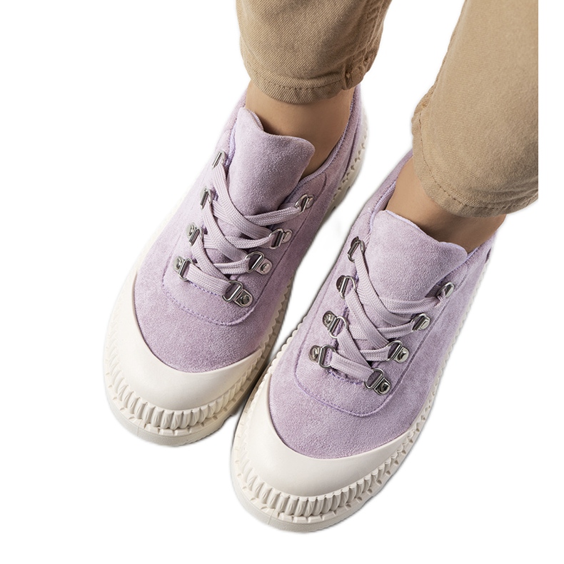 Ljubičaste ženske cipele ljubičasta