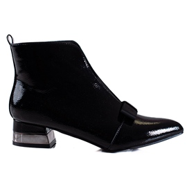 T.Sokolski Elegantne crne lakirane ženske čizme Sokolski crna