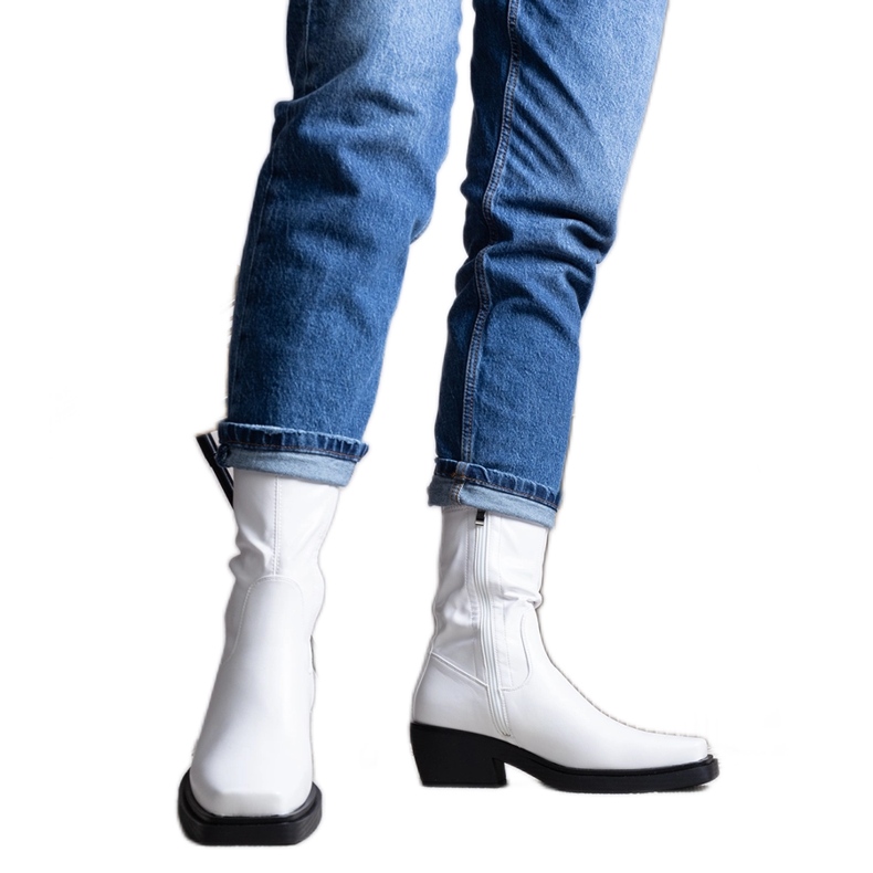 Bijele čizme na visoku petu marke Marisa bijela