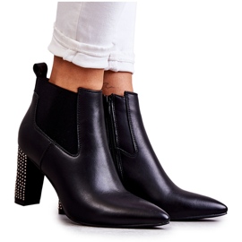 PG1 Elegantne crne Elinor čizme na stupu s mlaznicama crna