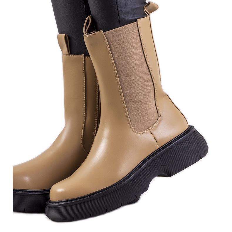 Bež čizme iz Willsden čizama