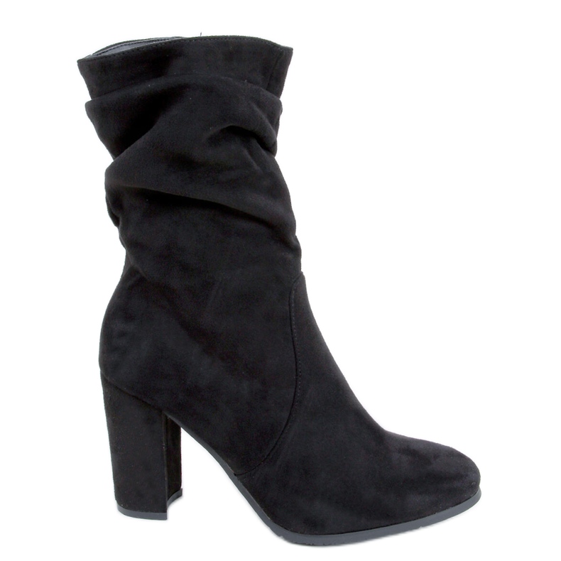 Pola crne visoke pete crno