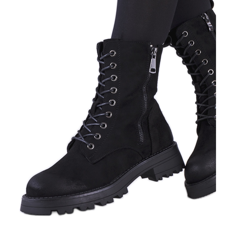 Crni Worcester lovci crno